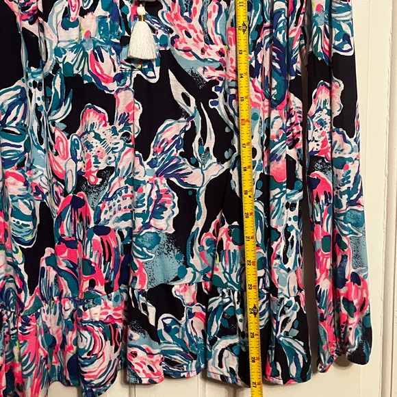 Lilly Pulitzer Daisy Knot Top All Caught Up - Picture 8 of 10